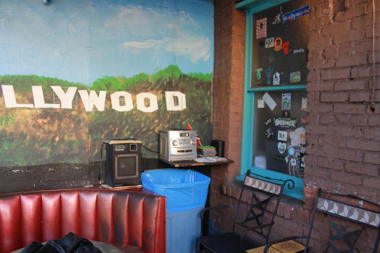 Hollywood Highland Hotel And Hostel Лос Анджелис Екстериор снимка