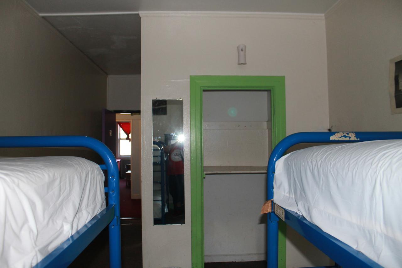Hollywood Highland Hotel And Hostel Лос Анджелис Екстериор снимка